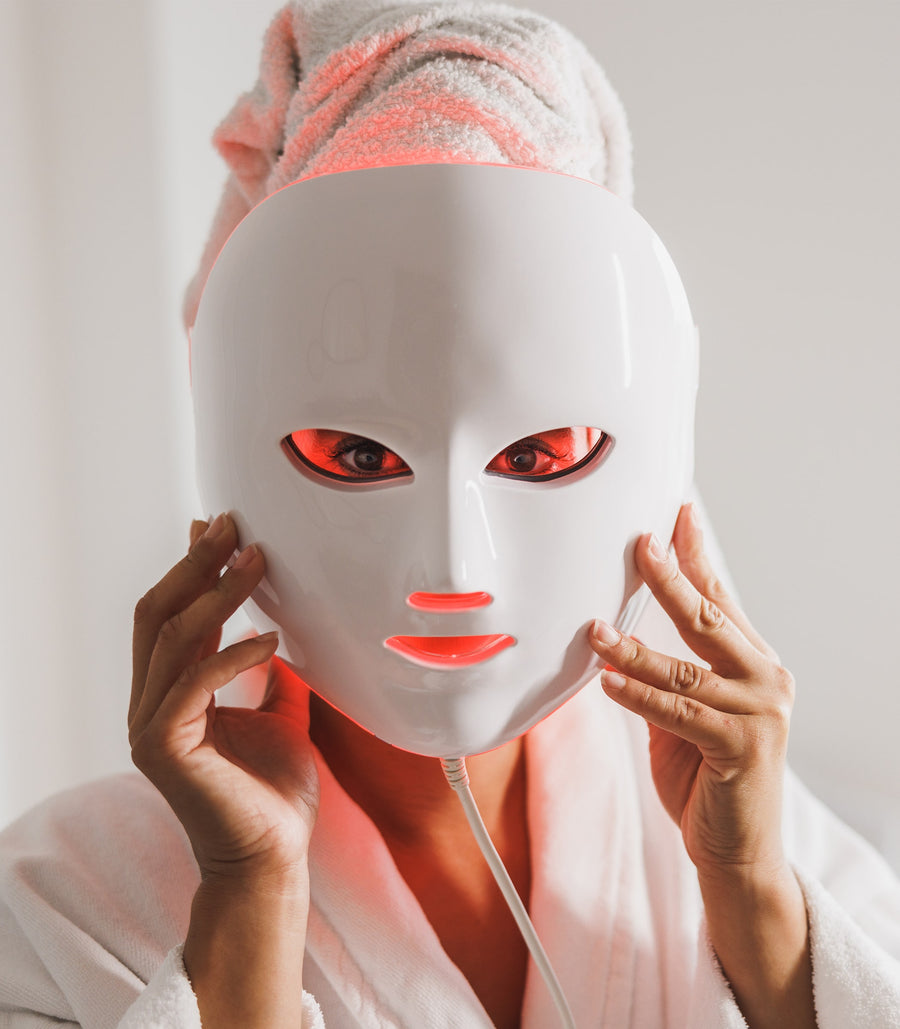 7 Color LED Mask - The Ultimate Solution for Your Skincare Needs